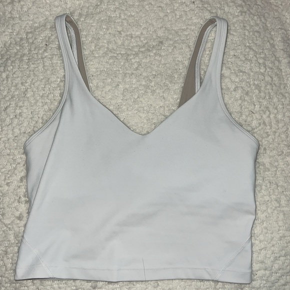 White Lululemon align tank in great condition size 6 - Picture 3 of 4
